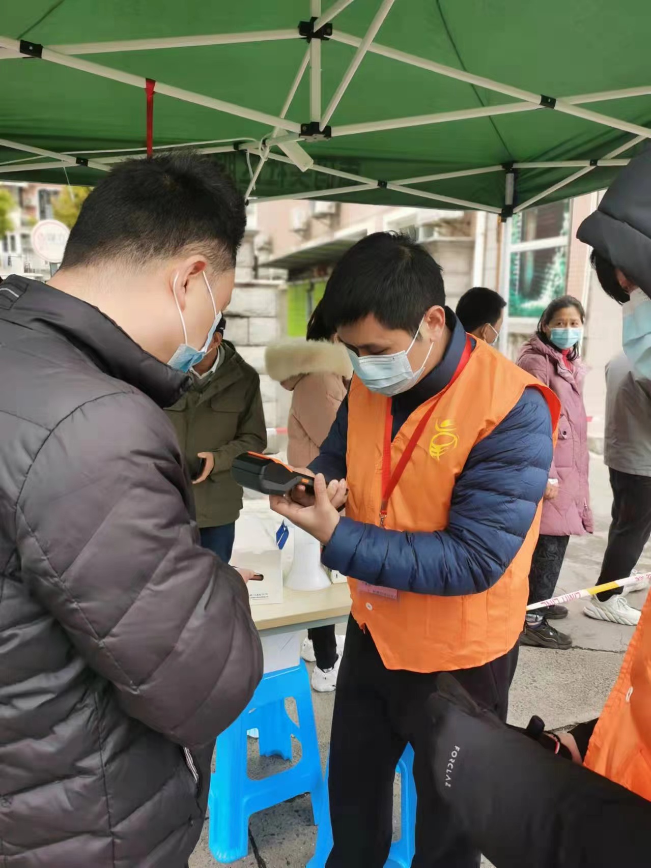 汪青 浦東南碼頭街道社區(qū)志愿者服務 01